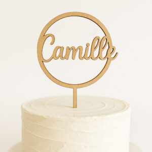 Cake topper personnalisé prénom – Design circulaire élégant en bois ou acrylique